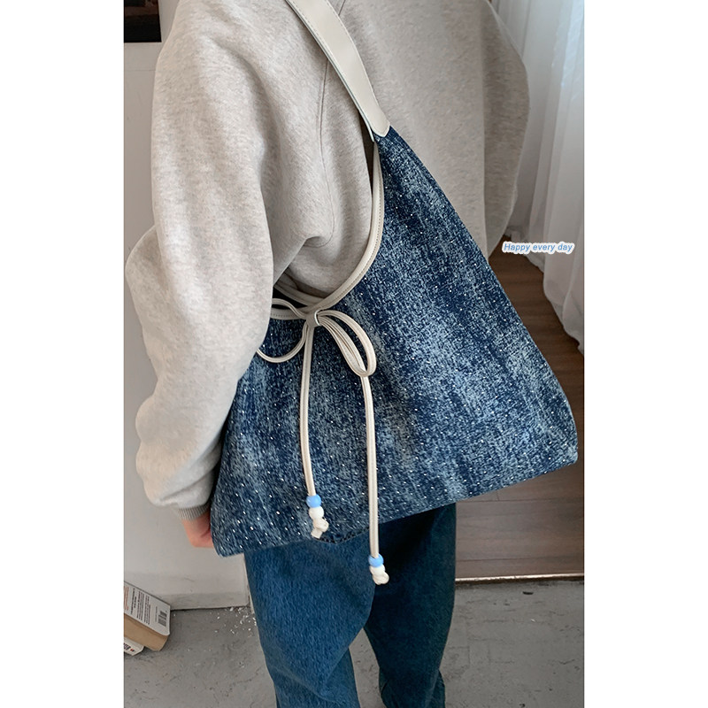 韩国牛仔布腋下包包女2025新款潮时尚学院风托特包百搭大容量包,箱包皮具/热销女包/男包,托特包,淘宝优惠券,粉丝福利购,淘宝优惠卷