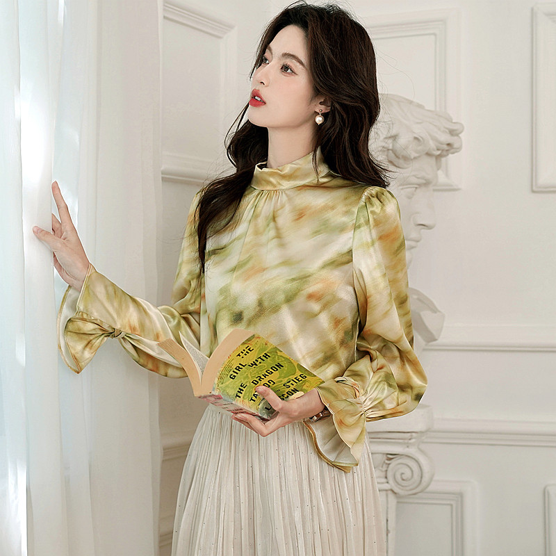 复古晕染印花立领衬衫女2026春秋新款气质温柔喇叭袖套头缎面衬衫,女装/女士精品,衬衫,淘宝优惠券,粉丝福利购,淘宝优惠卷