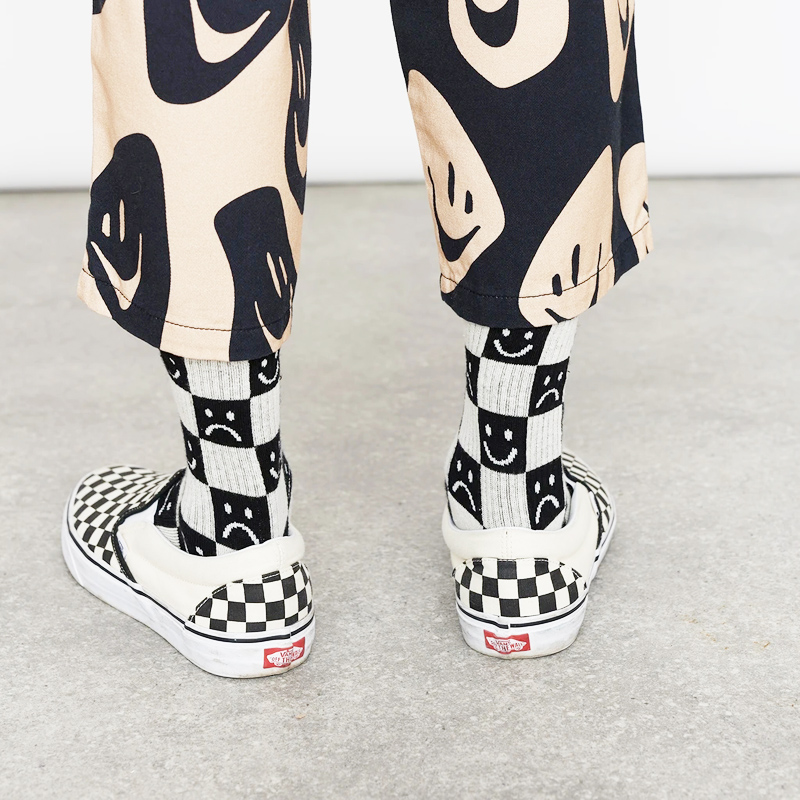 潮牌lazy oaf笑脸哭脸黑白棋盘格子表情男女情侣百搭纯棉中筒袜子