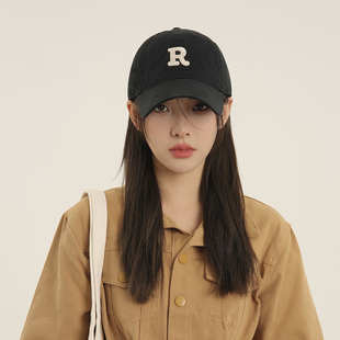 颧骨不见了!高帽顶加宽帽檐新款R标棉潮女棒球帽显脸小鸭舌帽男