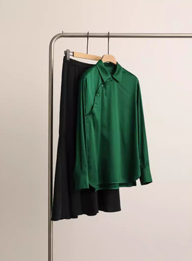PRISCA夏流动宝石弹力缎斜门襟轻奢祖母绿真丝桑蚕丝衬衫一件代发