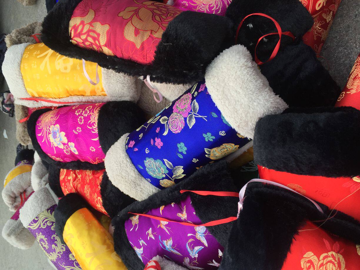 WUZHEN 복고풍 손난로 고대 스타일의 손난로 노인을 따뜻하게 유지하는 중국식 브로케이드 삽입 플러시 베개