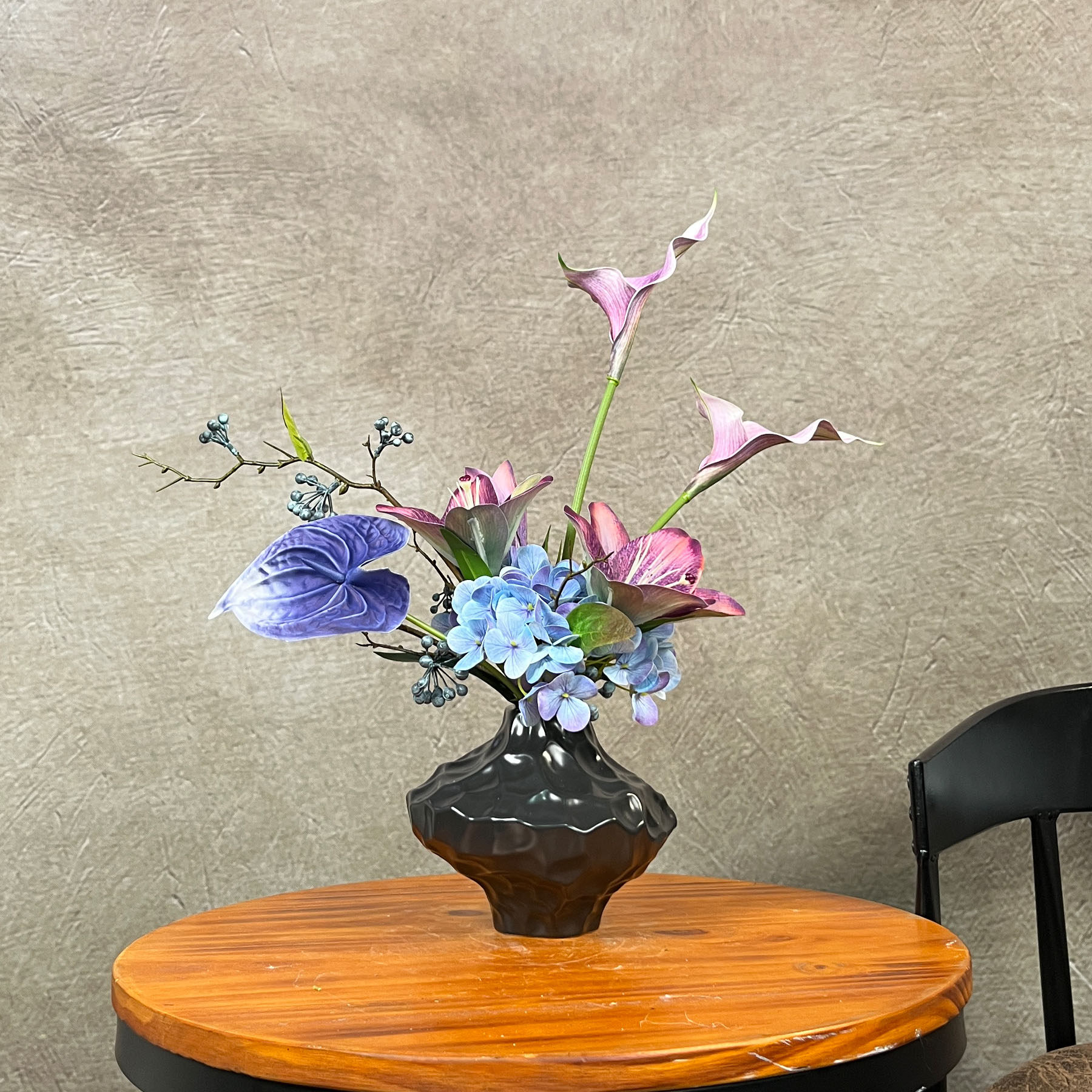 现代风花艺摆件假花仿真花插花绢花逼真餐桌花摆花茶几上摆放的花