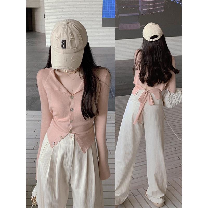 绑带露腰粉色针织打底衫女秋季纯欲V领修身长袖内搭翻领短款上衣