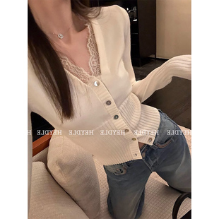 白色v领修身蕾丝针织衫女秋冬绝美巨好看收腰短款小内搭毛衣上衣