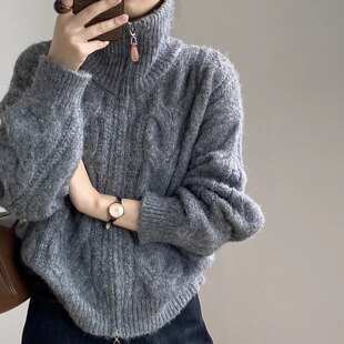 老钱风灰色麻花高领毛衣外套女秋冬慵懒宽松软糯加厚针织开衫上衣