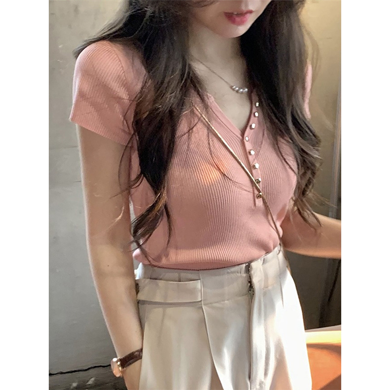 甜辣纯欲粉色冰丝针织短袖女V领T恤夏季修身正肩显瘦短款气质上衣
