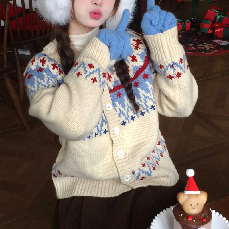 米白色费尔岛圆领毛衣外套女秋冬氛围感穿搭宽松软糯针织开衫上衣