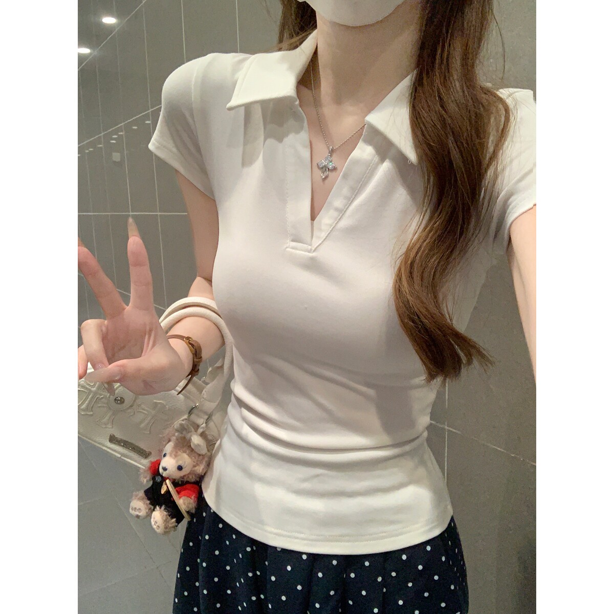 韩系白色polo衫短袖t恤女夏季穿搭纯欲小飞袖正肩v领修身休闲上衣