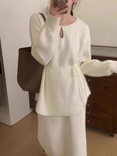 白色浣熊绒镂空毛衣女秋冬宽松慵懒中长款针织衫收腰套头内搭上衣