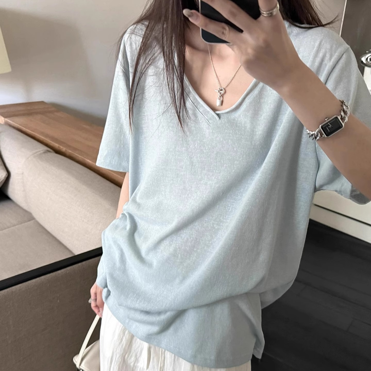 浅蓝色v领正肩短袖t恤女夏季慵懒松弛感休闲宽松薄款半袖体恤上衣