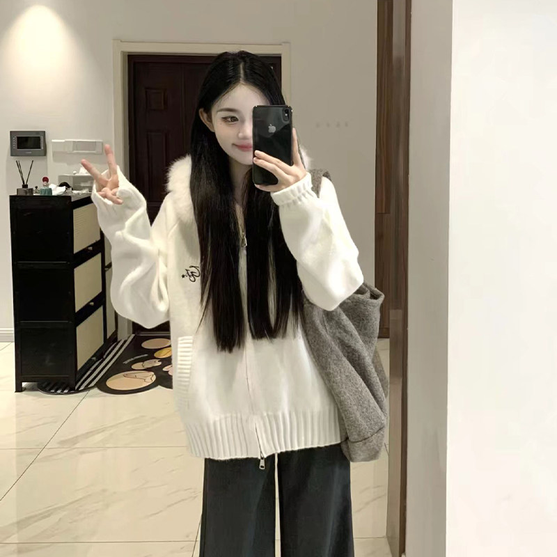 韩系白色毛领连帽毛衣外套女秋冬高级感慵懒宽松针织拉链开衫上衣