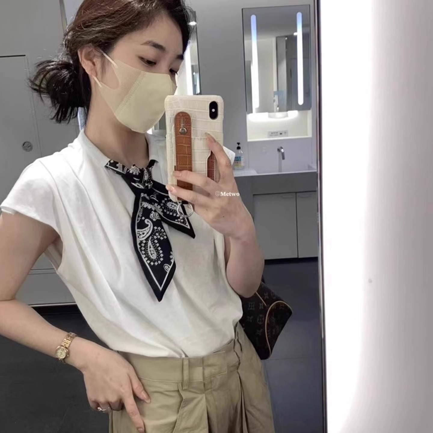 法式白色v领带丝巾正肩短袖t恤女夏老钱风高知穿搭小飞袖气质上衣