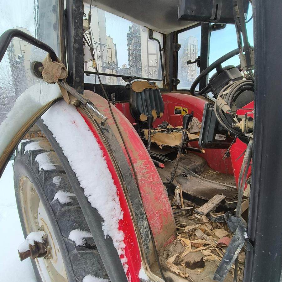 1月30日塔城车牌号为新4219703号轮式拖拉机一辆网络拍卖公告