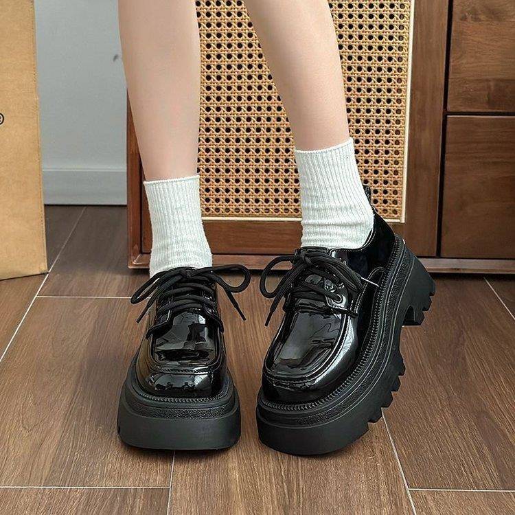 英伦厚底黑色系带小皮鞋2025新款加绒加厚松糕单鞋复古增高乐福鞋