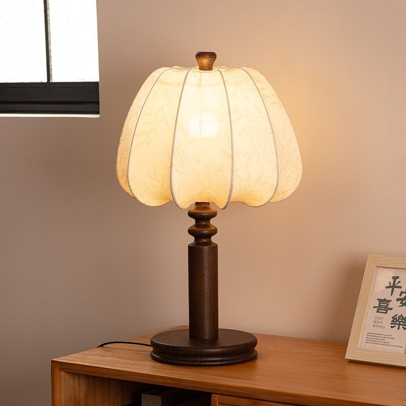 优选法式中古f风卧室床头灯美式复古花纹布艺新款高颜值氛围感台