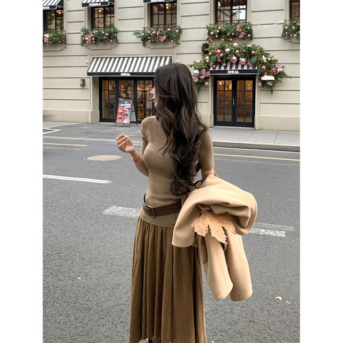 01/06 10AM 徐琳「高智姐姐」半高领正肩修身精纺100羊毛打底上衣