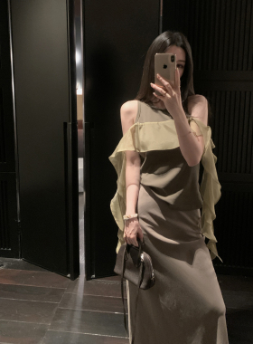 MINI STUDIO徐琳 「绿意」私服款解构风荷叶飘带拼色天丝混纺上衣