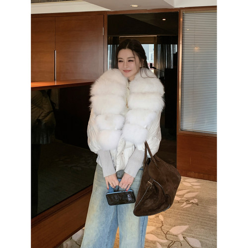 12/2  10AM  徐琳 「雪国千金」车条狐狸毛领90白鹅绒皮草外套