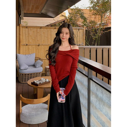 12/11 10AM 徐琳「热红酒」蝴蝶结一字领吊带挂脖绵羊毛混纺上衣