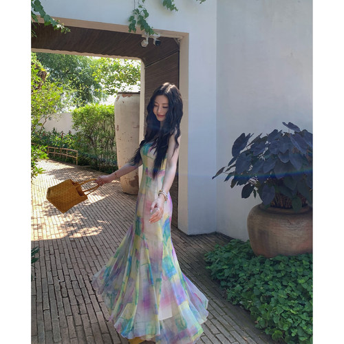 徐琳mini印花碎花鱼尾吊带裙