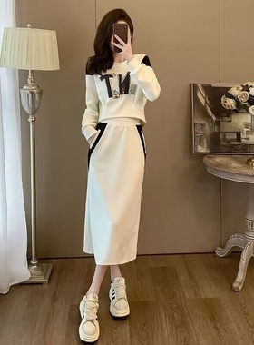 休闲运动卫衣套装裙女2024秋冬季新款高级感气质减龄半身裙两件套