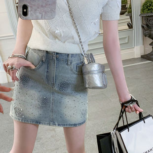 夏新款水洗牛仔玫瑰花朵牛仔裙包臀刺绣a字高腰显瘦百搭烫钻短裙