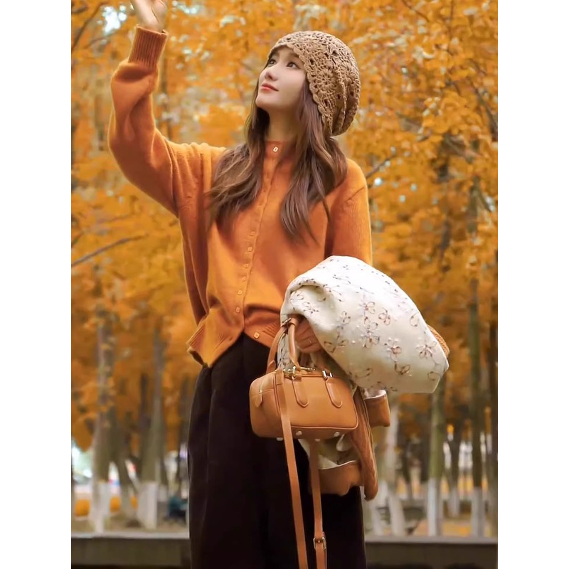 秋季氛围感一整套穿搭女2025新款纯色针织衫+灯芯绒阔腿裤两件套