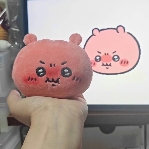 日本红温chiikawa吉伊卡哇小脚玩