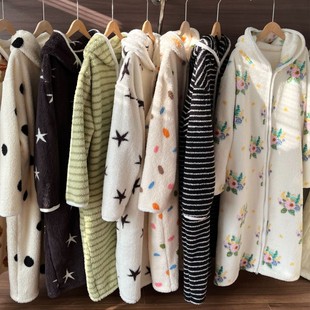 行走的被窝大码韩系条纹珊瑚绒睡衣女加厚保暖家居服睡袍连帽拉链