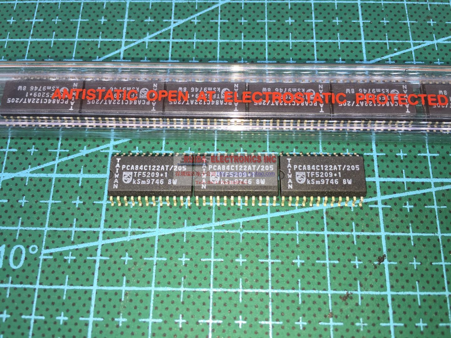 PCA84C122AT/205 SOP24 原装芯片