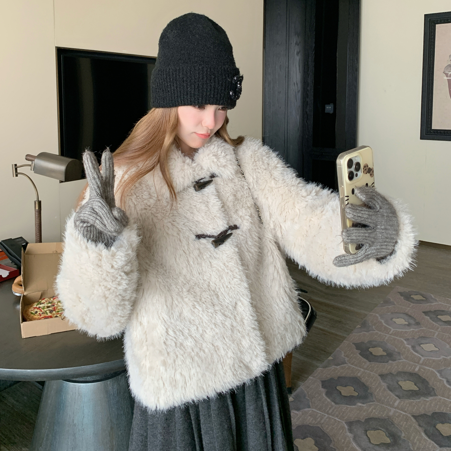 韩系牛角扣羊羔毛短外套女加厚保暖皮毛一体环保皮草，女装短外套，慧峰