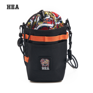 HEA 新款国潮醒狮斜挎包男女同款情侣单肩包休闲百搭日常出行小包