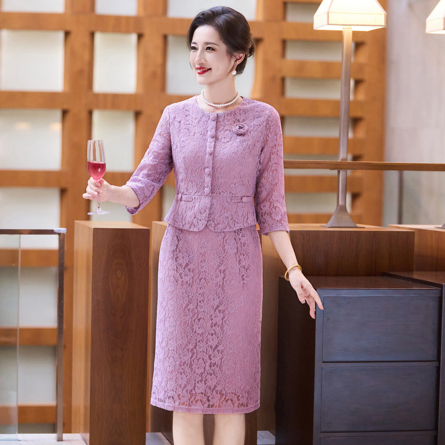 高端洋气年轻结婚妈妈礼服裙子