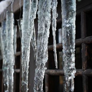 圣诞树挂饰仿真冰柱影视冰溜子冰锥雪景羽绒服装店橱窗展示冰凌挂