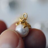 DSz 日本partsclub同款 抱着珠子 小猫咪diy手工串珠装 饰配件