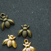 古铜金色小蜜蜂粘贴用挂件用项链吊坠 DSz diy手工配件