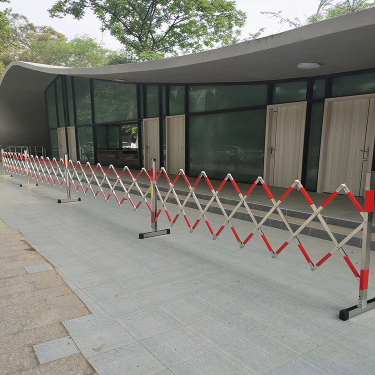可移动不锈钢伸缩围栏户外施工警戒隔离栏学校可推拉活动防护栅栏