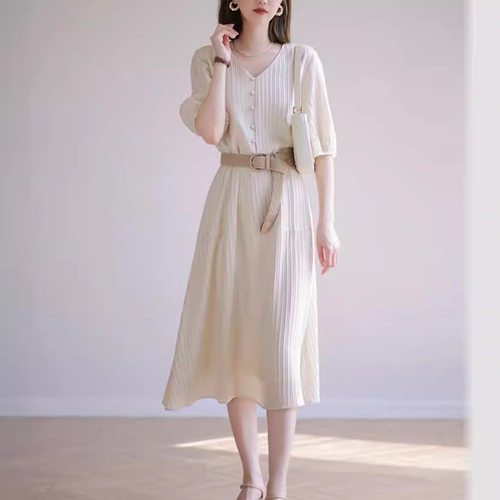 2024夏季名媛高端连衣裙轻奢优雅知性气质女装女神高级感显瘦