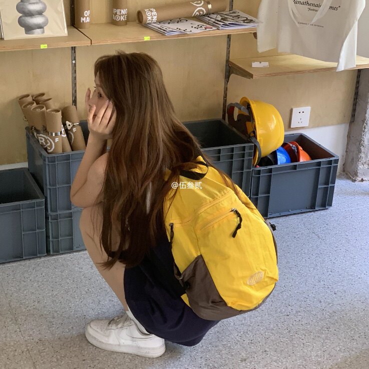 韩国ins超火减龄轻便款书包 小众设计撞色双肩包女大学生休闲背包