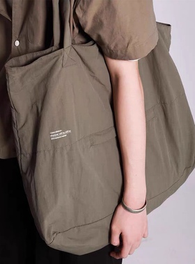 机能春秋原创简约单肩托特包 防泼水轻便手提大容量收纳通勤包包