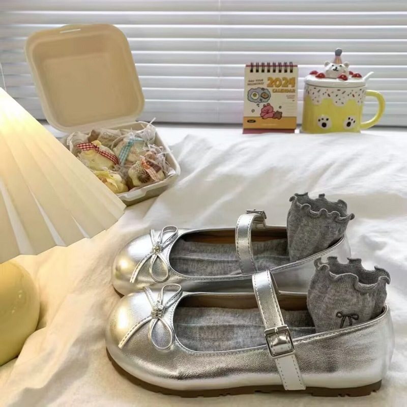 青岛福客来女鞋代工厂法式圆头银色玛丽珍小皮鞋女2026年新款平底,女鞋,玛丽珍鞋,淘宝优惠券,粉丝福利购,淘宝优惠卷