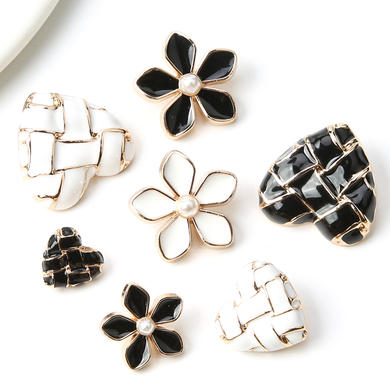 金属心形扣子黑色点油高档西装女大衣纽扣风衣扣子小香风装饰钮扣