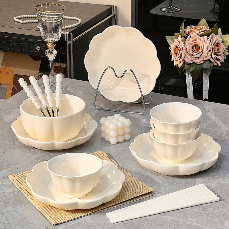 颂家乐奶油风陶瓷餐具碗盘碗筷