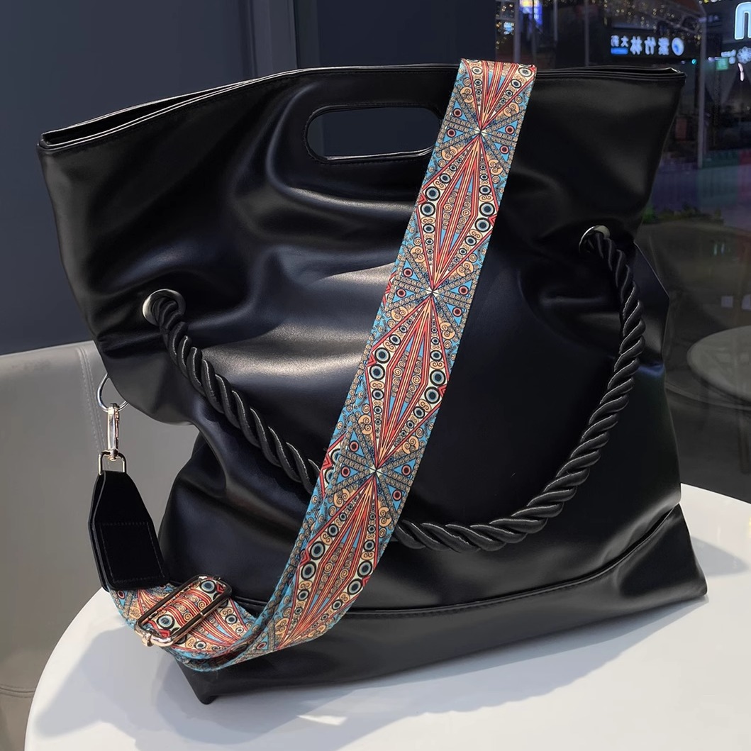 新款真皮手提男包高级感健身包