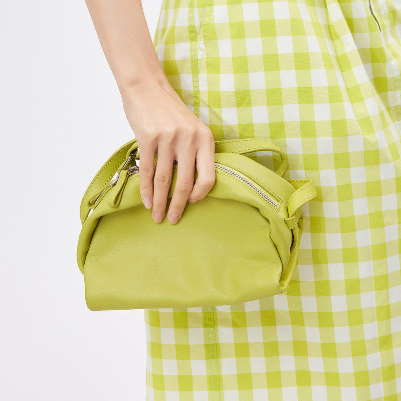 播2023春夏新品百搭小众气质时尚简约款背提包BPQ2BD7020山野千里