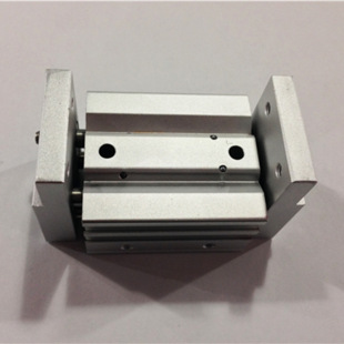 型气缸10 40D 平行夹具气缸MHL2自由安装