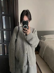 Low flat 2025秋冬新款韩系简约百搭圆领羊毛针织开衫