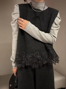 2025秋冬新款韩系圆领蕾丝拼接无袖浣熊马甲