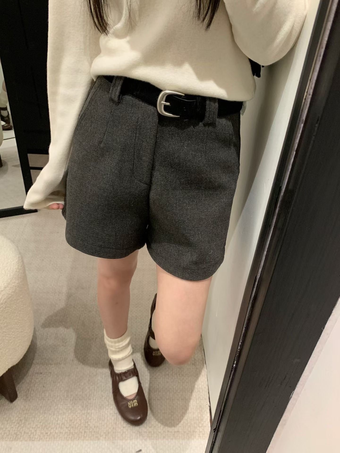 Dumpling2025冬季新款韩系简约百搭高腰显瘦毛呢短裤